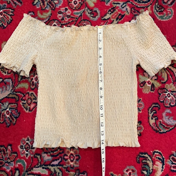 H&M - Scrunchy, Strapless Crop Top - Picture 3 of 4